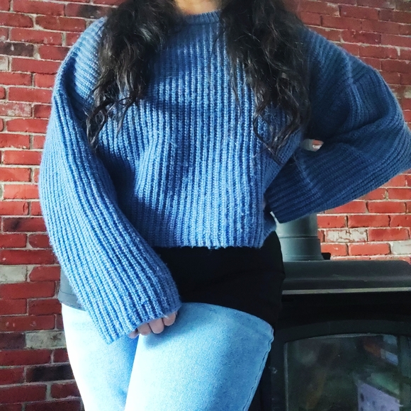 H&M Sweaters - H&M Wool Alpaca Blend Chunky Knit Blue Flare Sleeve Oversized Cropped Sweater XS